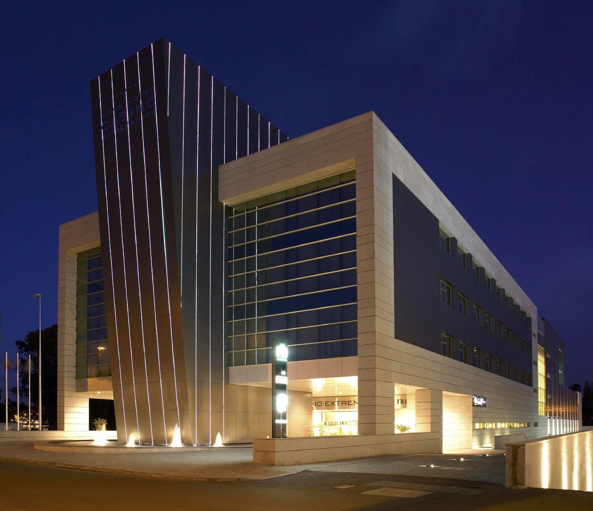 Nh Gran Hotel Casino De Extremadura Badajós Exterior foto